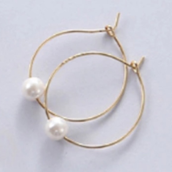NEW!💙💎MODERN💛GOLDEN💛HOOPS💎💙LOVELY PEARL LOOK - Picture 2 of 8